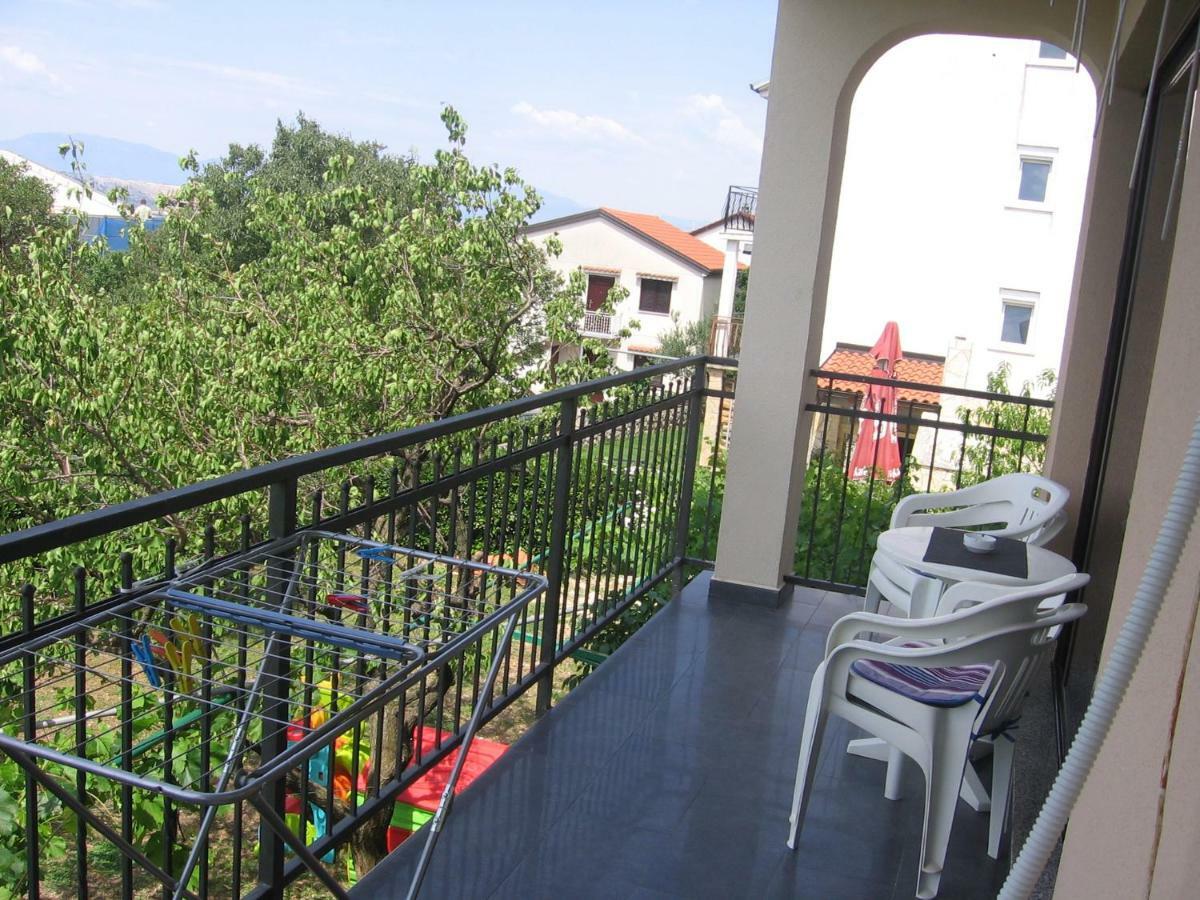 Ferienwohnung Apartman Valentic Jadranovo Exterior foto
